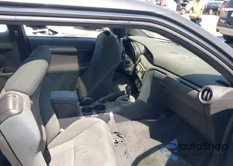 2011 Scion Tc z USA, uszkodzony, nr VIN JTKJF5C75B3011644